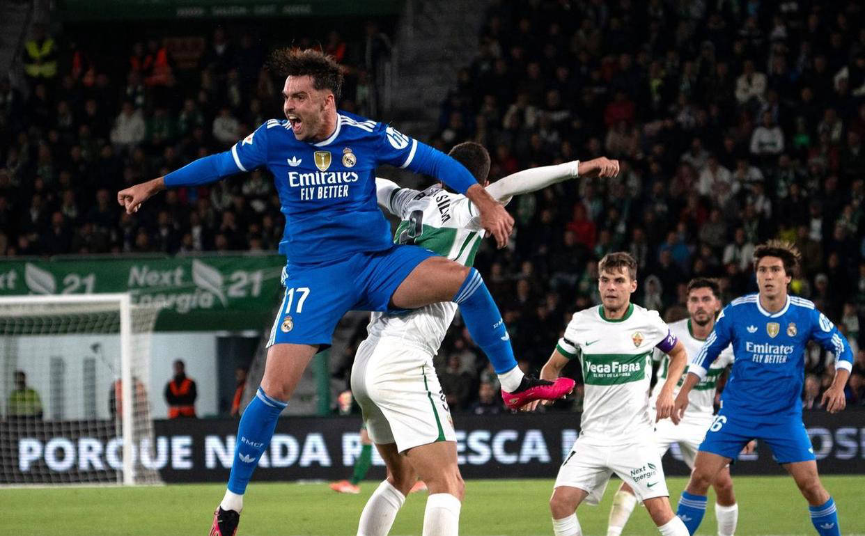 冠军拼图！上海申花引进前德甲银靴安德烈·席尔瓦，身价仅300万欧元！